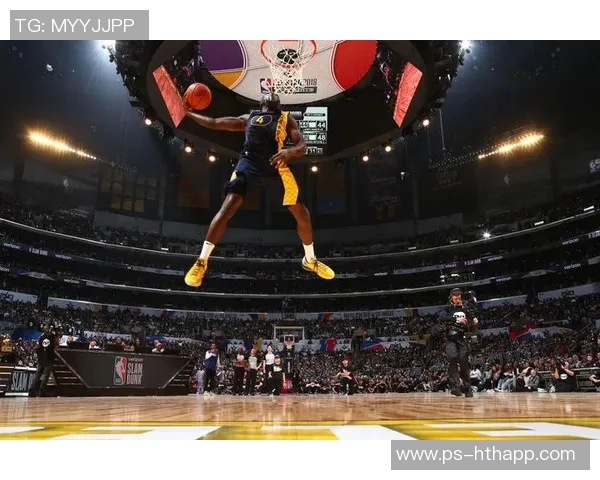 米切尔第三节伤退仅得15分2板2助球迷心痛不已遗憾难忍