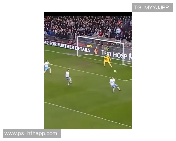 马内助攻C罗巧妙漏球布罗佐维奇传球科曼轻松破门扩大领先 马内助攻C罗巧妙漏球布罗佐维奇传球科曼轻松破门扩大领先